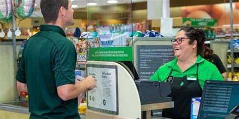Can a 14 year old be a cashier at <b>Publix</b>? At least 14 years of age. . How much does publix pay an hour